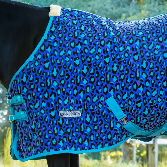 ¡Ya disponible! Sudadera con capucha de polar Jeffers Expression Standard para el cuello, color jardín de rosas