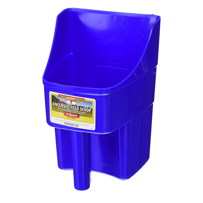 3 Quart Plastic Enclosed Feed Scoop Color Blue