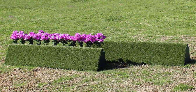 Burlingham Turf Triangle Flower Box, Pair - Jeffers - Horse Supplies > Horse Supplies