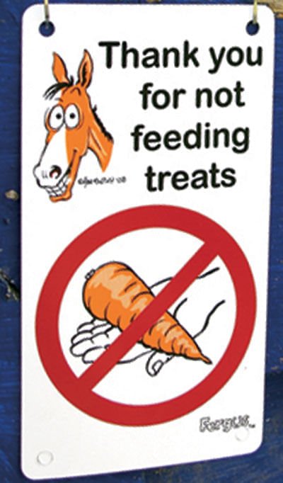 Fergus 'Do Not Feed' Stall Sign - Jeffers - Farm & Ranch Supplies > Fencing & Barriers