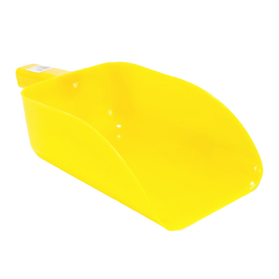 Jeffers Plastic Feed Scoop, 5 pints (2.5 quarts)